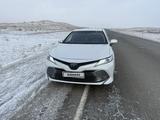 Toyota Camry 2018 года за 14 500 000 тг. в Караганда