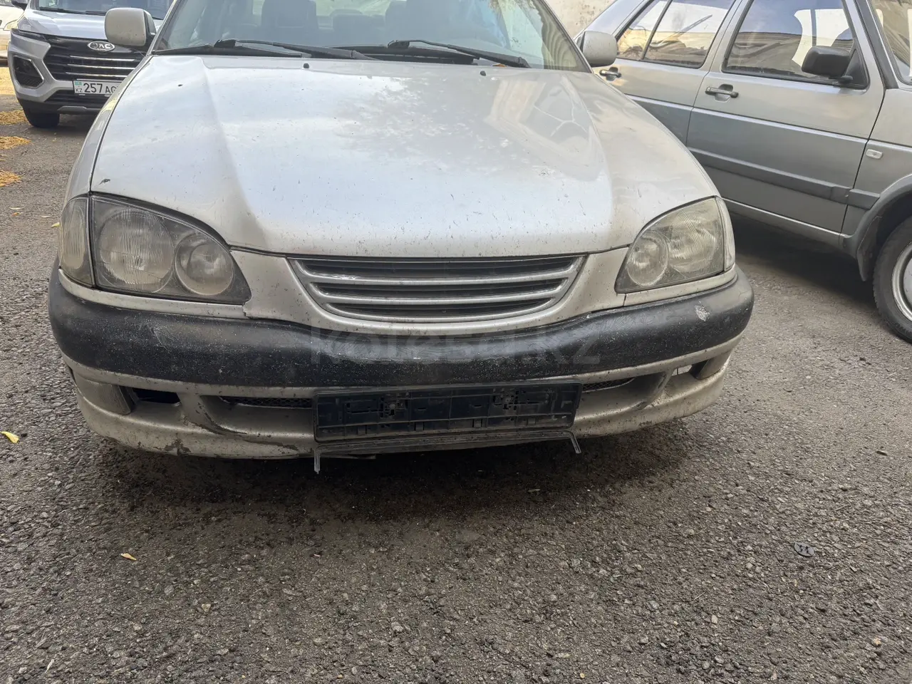 Toyota Avensis, 1999