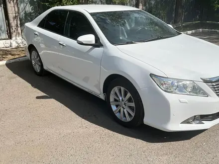 Toyota Camry 2014 года за 9 980 000 тг. в Астана – фото 4