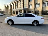 Toyota Camry 2010 года за 8 200 000 тг. в Шымкент – фото 2