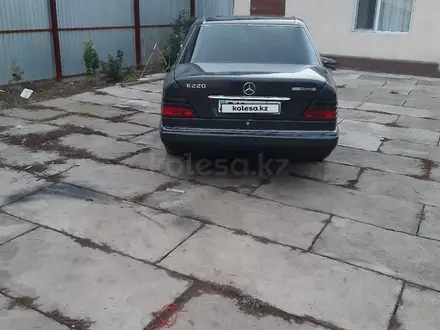 Mercedes-Benz E 200 1993 года за 1 150 000 тг. в Тараз – фото 6