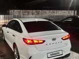 Hyundai Sonata 2017 годаүшін7 600 000 тг. в Алматы – фото 2