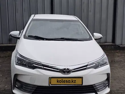 Toyota Corolla 2017 года за 6 300 000 тг. в Алматы