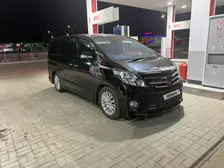 Toyota Alphard, 2013