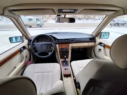 Mercedes-Benz E 200 1994 года за 1 850 000 тг. в Жезказган – фото 17