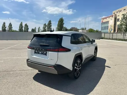 Toyota RAV4 Luxe+ HEV 2026 года за 28 990 000 тг. в Актобе – фото 11