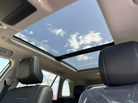 Toyota RAV4 Luxe+ HEV 2026 года за 28 990 000 тг. в Актобе – фото 5