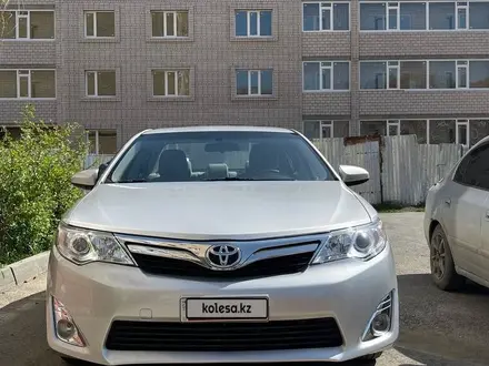 Toyota Camry 2014 года за 6 200 000 тг. в Актобе – фото 40