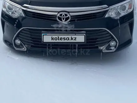 Toyota Camry 2015 года за 11 200 000 тг. в Уральск – фото 3