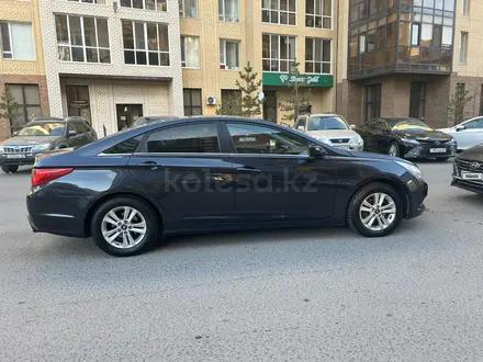 Hyundai Sonata 2013 года за 6 300 000 тг. в Астана – фото 2