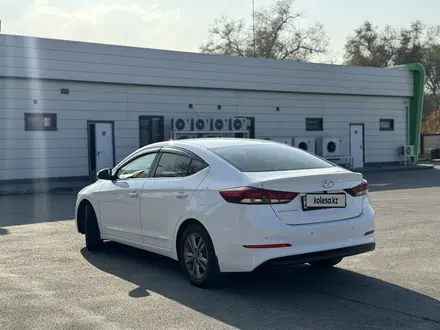 Hyundai Elantra 2018 года за 8 100 000 тг. в Алматы