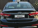 Hyundai Elantra 2017 года за 4 700 000 тг. в Актобе – фото 2