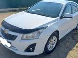 Chevrolet Cruze 2014 года за 3 700 000 тг. в Атырау – фото 2