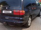 Volkswagen Sharan 1997 годаүшін2 800 000 тг. в Уральск – фото 4