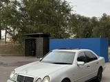 Mercedes-Benz E 280 1997 года за 2 390 000 тг. в Алматы – фото 2