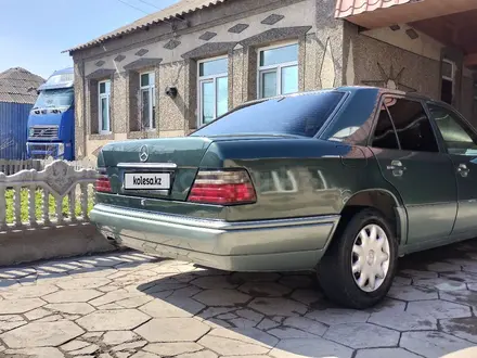 Mercedes-Benz E 200 1993 года за 2 500 000 тг. в Тараз