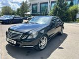 Mercedes-Benz E 200 2011 годаfor7 600 000 тг. в Астана