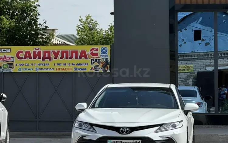 Toyota Camry 2021 года за 16 700 000 тг. в Кызылорда