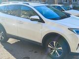 Toyota RAV4 2016 годаfor12 600 000 тг. в Костанай