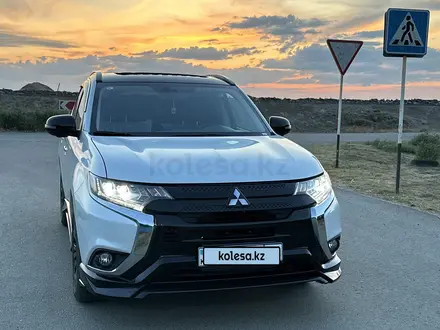 Mitsubishi Outlander 2022 года за 14 300 000 тг. в Атырау