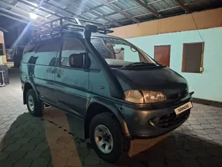 Mitsubishi Delica