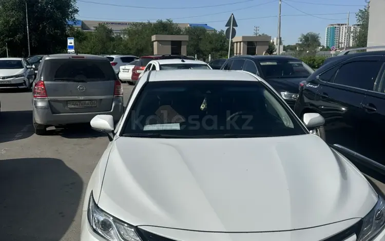 Toyota Camry 2020 года за 15 000 000 тг. в Атырау