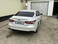 Toyota Camry 2020 года за 15 000 000 тг. в Атырау – фото 10