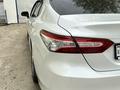Toyota Camry 2020 года за 15 000 000 тг. в Атырау – фото 8