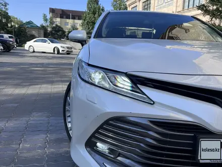 Toyota Camry 2019 года за 14 500 000 тг. в Шымкент – фото 7