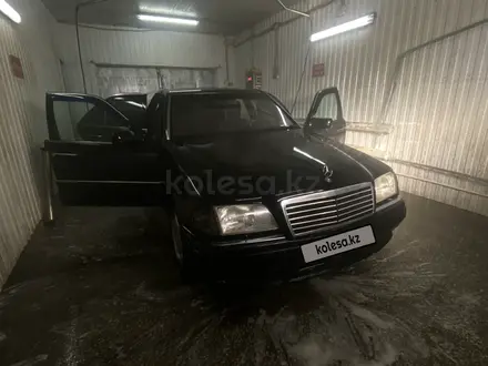 Mercedes-Benz C 280 1993 года за 1 600 000 тг. в Петропавловск – фото 4