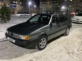 Volkswagen Passat 1993 года за 1 800 000 тг. в Уральск – фото 2
