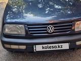 Volkswagen Vento 1993 года за 1 150 000 тг. в Тараз – фото 4