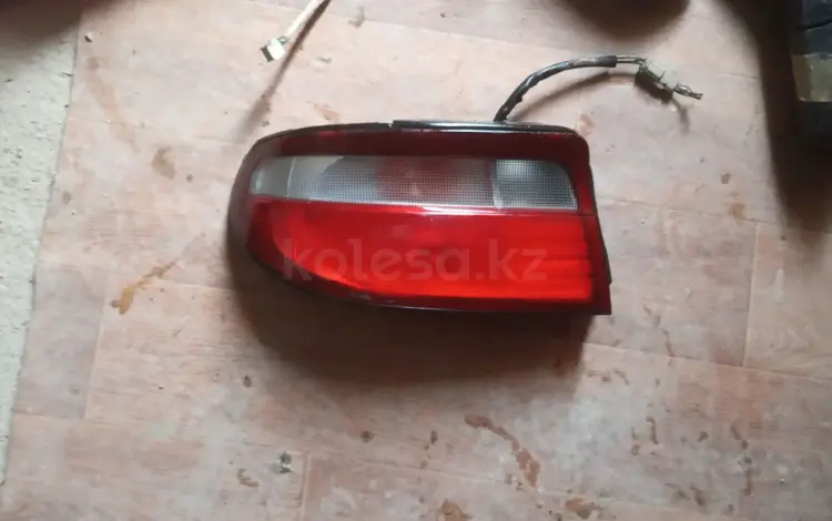 Фонарь левый, просто Карина праый руль за 15 000 тг. в Алматы