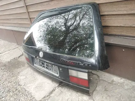PASSAT B3 Крышка багажника. за 55 000 тг. в Караганда – фото 4