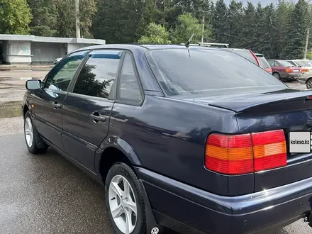 Volkswagen Passat 1994 года за 2 900 000 тг. в Астана – фото 15