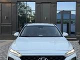 Hyundai Santa Fe 2021 годаүшін12 500 000 тг. в Алматы