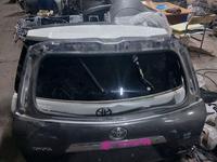 Крышка багажника Toyota Camry 50 2011-2014 красн. SE Д2үшін170 000 тг. в Алматы