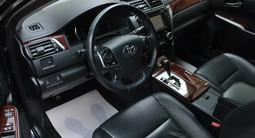 Toyota Camry 2014 года за 10 300 000 тг. в Шымкент – фото 4