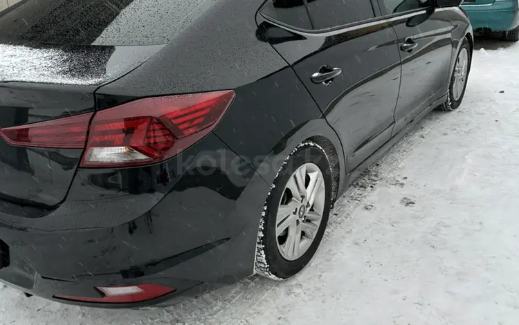 Hyundai Elantra 2019 годаfor8 900 000 тг. в Алматы