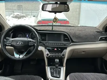 Hyundai Elantra 2019 года за 8 900 000 тг. в Алматы – фото 9