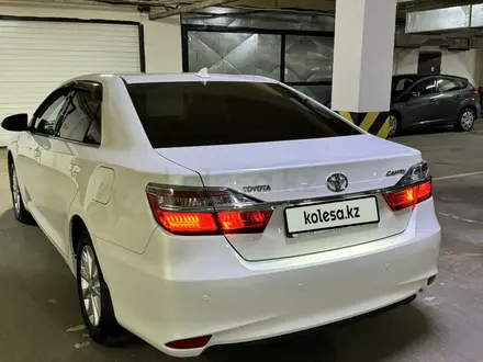 Toyota Camry 2016 года за 11 700 000 тг. в Алматы – фото 3