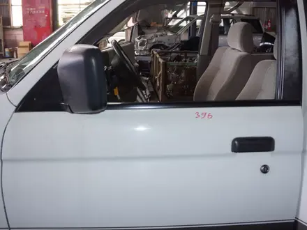 Дверь переднюю левую Mitsubishi Challenger за 35 000 тг. в Усть-Каменогорск