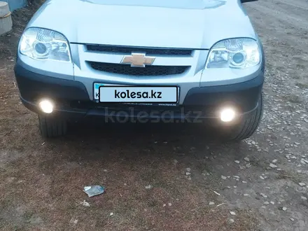 Chevrolet Niva 2014 года за 3 500 000 тг. в Уральск – фото 4