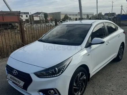 Hyundai Accent 2019 года за 7 100 000 тг. в Атырау