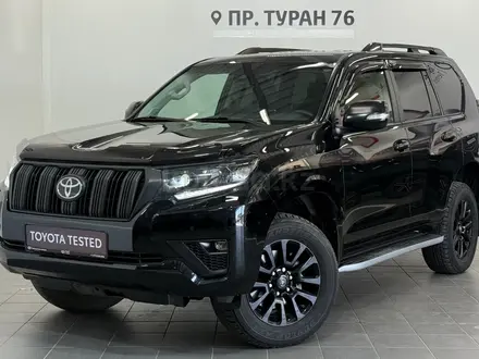 Toyota Land Cruiser Prado Luxe 2023 года за 37 900 000 тг. в Астана