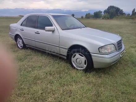 Mercedes-Benz C 250 1995 года за 2 100 000 тг. в Алматы – фото 3