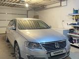 Volkswagen Passat 2005 года за 4 700 000 тг. в Атырау