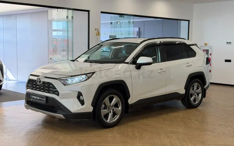 Toyota RAV4 2021 года за 12 700 000 тг. в Астана