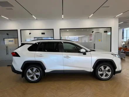 Toyota RAV4 2021 года за 12 700 000 тг. в Астана – фото 8