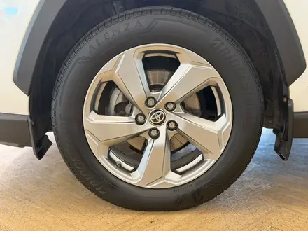 Toyota RAV4 2021 года за 12 700 000 тг. в Астана – фото 14